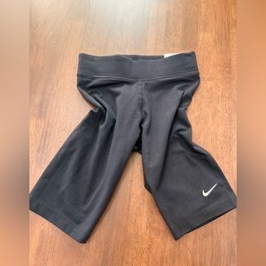 Nike Mid Rise Biker Shorts Black XS NWT Tight Fit Stretch Athletic Workout